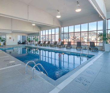 400, Sherbrooke Ouest, Montréal, QC - Photo 1
