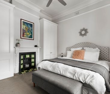 34 Lambeth Place, St Kilda VIC 3182 - House For Rent | Domain - Photo 1