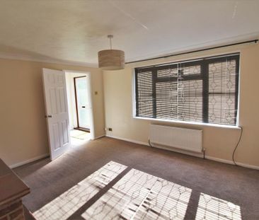 3 bedroom terraced house to rent - Photo 2