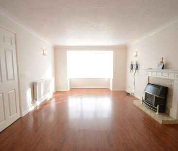 4 bedroom detached house to rent - Photo 1