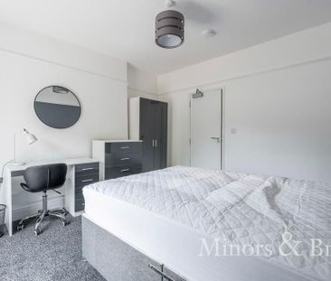 1 bedroom in a house share to rent - Photo 3