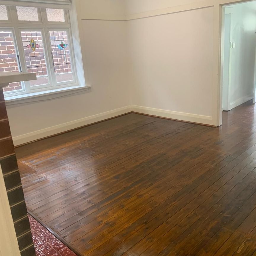 Renovated 4-Bedroom Family Home in Prime Dulwich Hill Location - Photo 1