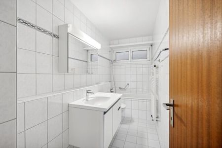 Live quietly in Reinach - SUMMER OFFER - Photo 2