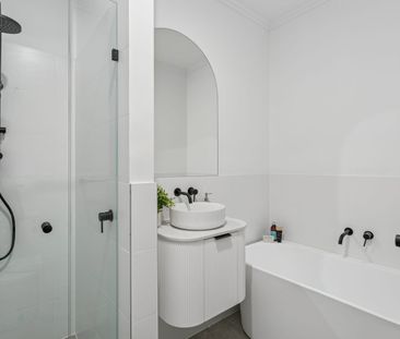 Stylish 3 Bedroom Home - Photo 6