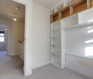 3 bedroom terraced house to rent - Photo 5