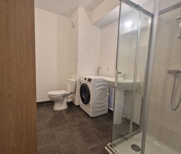 Location Appartement 2 pièces 45m² NANTERRE 92000 - Photo 3