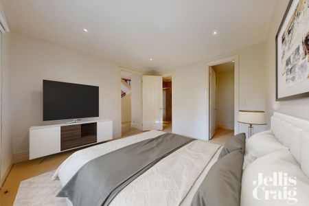 1/8 Mowbray Street, Hawthorn East VIC 3123 - House For Rent | Domain - Photo 3
