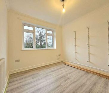 The Vicarage, Dark Lane, Rhayader, Powys, LD6 - Photo 4