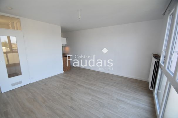 Location Appartement 1 pièce 26m² ST LO 50000 - Photo 1