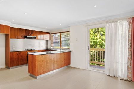 8/27 Oxford Street, Box Hill - Photo 2