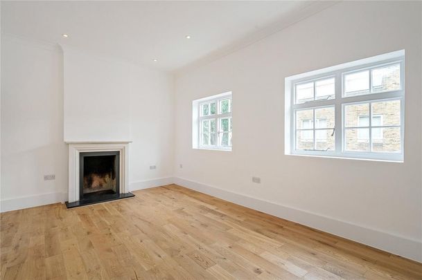 2 bedroom end of terrace house to rent - Photo 1