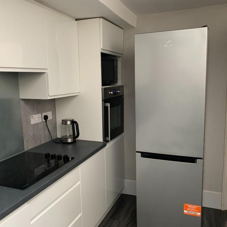 4 bedroom flat to rent - Photo 1