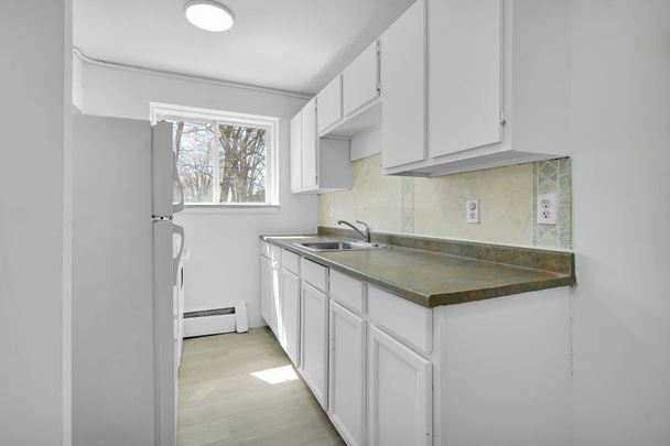 For Lease - 852 Trafalgar Street Unit# 3, London East, Ontario - Photo 1