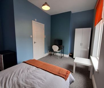 Furnished Room with Private En-Suite | Legsby Avenue, Grimsby - Photo 6