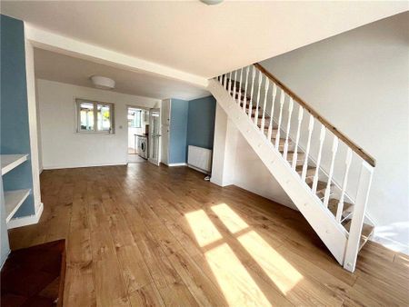 2 bedroom terraced house to rent - Photo 2