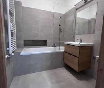 Pronájem zrekonstruovaného bytu 2+kk s balkonem nedaleko centra měs... - Fotografie 4