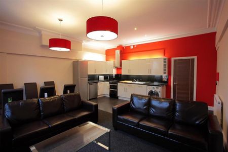 6 bedroom flat to rent - Photo 2