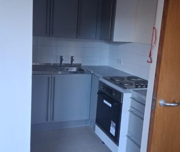 Thrawl Street – Flat 10 - Photo 1