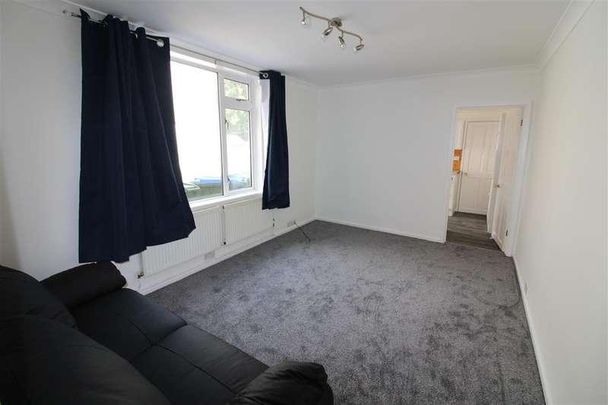 Arthur Rd, Southampton, SO15 - Photo 1