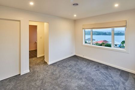 Fully renovated house with amazing views - Photo 3