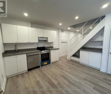 58 PAPE AVENUE - Photo 5