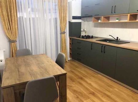 Apartament cochet, 2 camere, parcare, zona strazii Paris - Photo 2