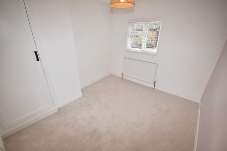 2 bedroom terraced house to rent - Photo 2
