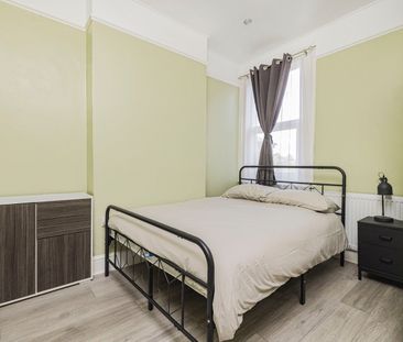 Room in a Shared House, Richmond Road, CR7 - Photo 4