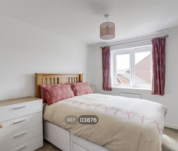 3 bedroom semi-detached house to rent - Photo 5