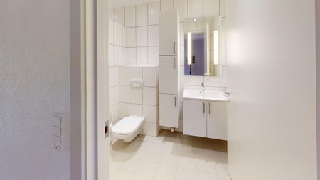 Nyrenoveret 2-værelses helt centralt i Aalborg - Foto 3