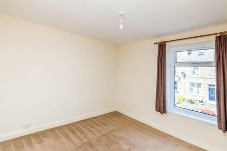 3 bedroom terraced house to rent - Photo 3