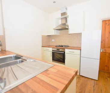 2 bedroom terraced house to rent - Photo 6