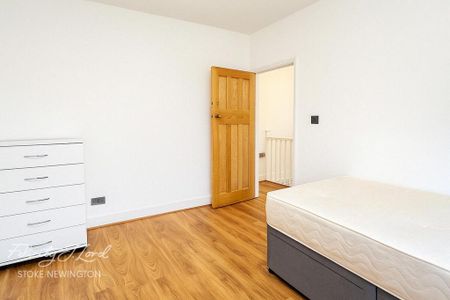 4 bedroom terraced house to rent - Photo 3