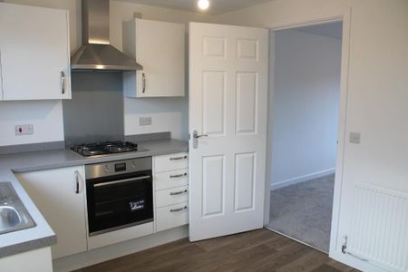 2 bed terraced house for rent in Fernieside - Photo 3