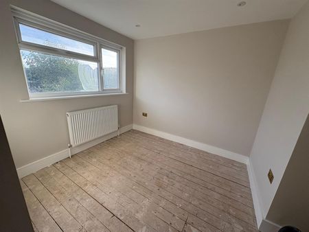 4 bed house to rent in Wych Elms, Park Street, AL2 - Photo 5