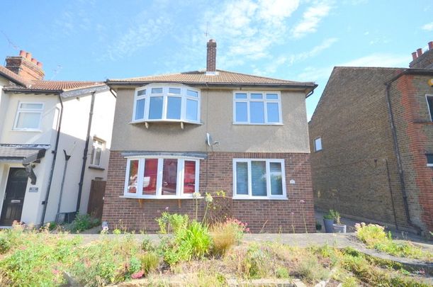 2 bedroom maisonette to rent - Photo 1