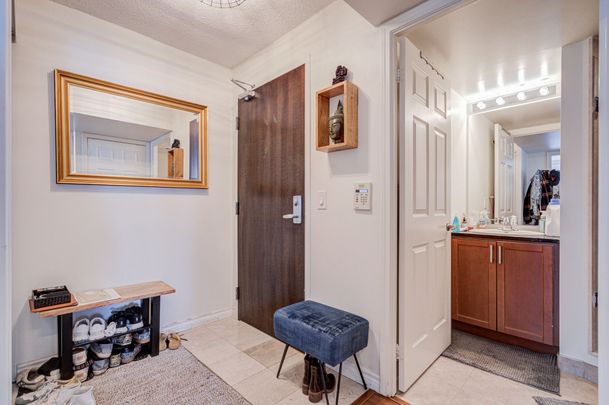 For Lease - 19 Grand Trunk Crescent Unit# 2006, Toronto, Ontario - Photo 1