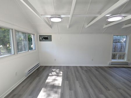 For Lease - 696 Hastings Avenue, Innisfil, Ontario - Photo 3