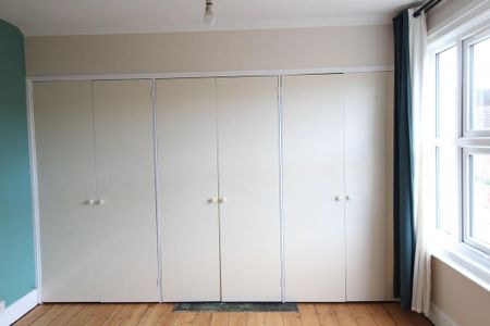 3 bedroom terraced house to rent - Photo 5