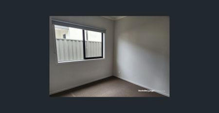 SPACIOUS 4 BEDROOM HOME - Photo 2