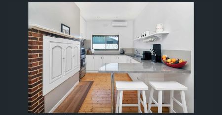 Neat 2 Bedroom property. - Photo 2
