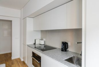 Avenida da República 84, Rua José Carlos dos Santos XXXVII