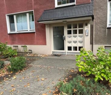"Ideal für eine ältere Person" Schöne 2,5 Zimmer-Wohnung mit Balkon... - Foto 1