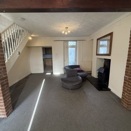 Clydach Road, Swansea, SA6 - Photo 1