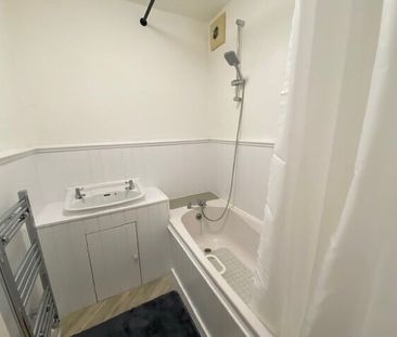 Shearmans, Milton Keynes, Fullers Slade - Photo 4