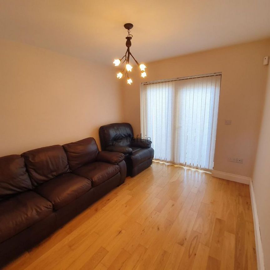 House to rent in Cork, Edgewood - Photo 1