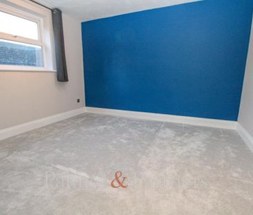 2 bedroom maisonette to rent - Photo 2
