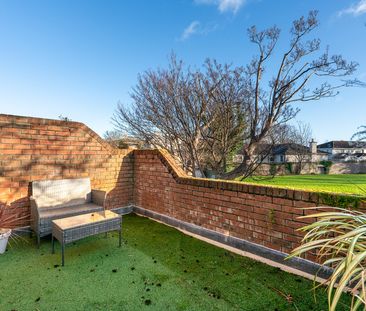 White Oaks, Roebuck Road, Clonskeagh, Dublin 14, D14 V997 - Photo 3