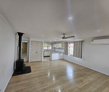 Freshly Painted Spacious Villa - Photo 6