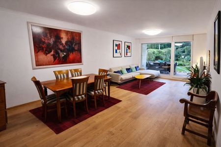 Furnished 5.5 room apartment with private garden and 35 m2 garage - Photo 2